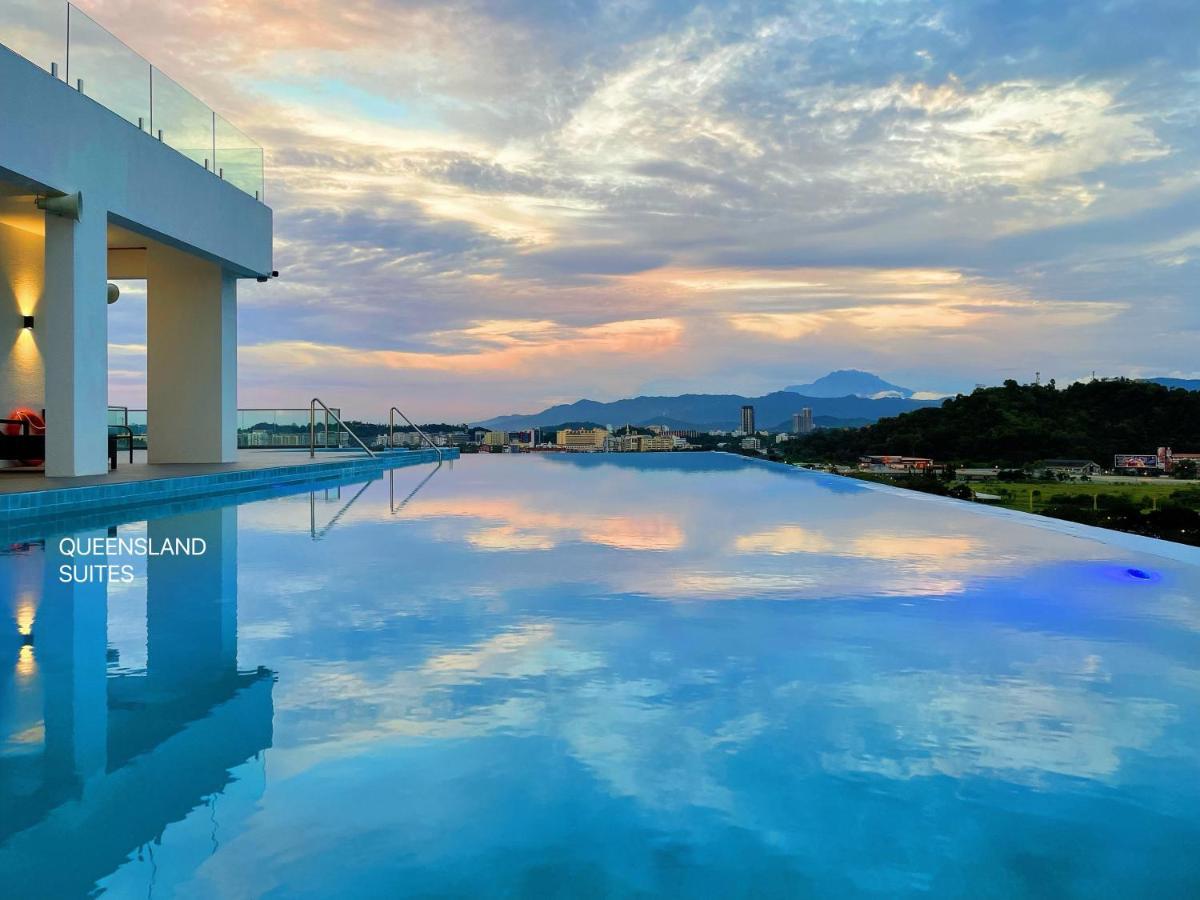 Queensland Suites At Aru Suites, Кота-Кинабалу Экстерьер фото