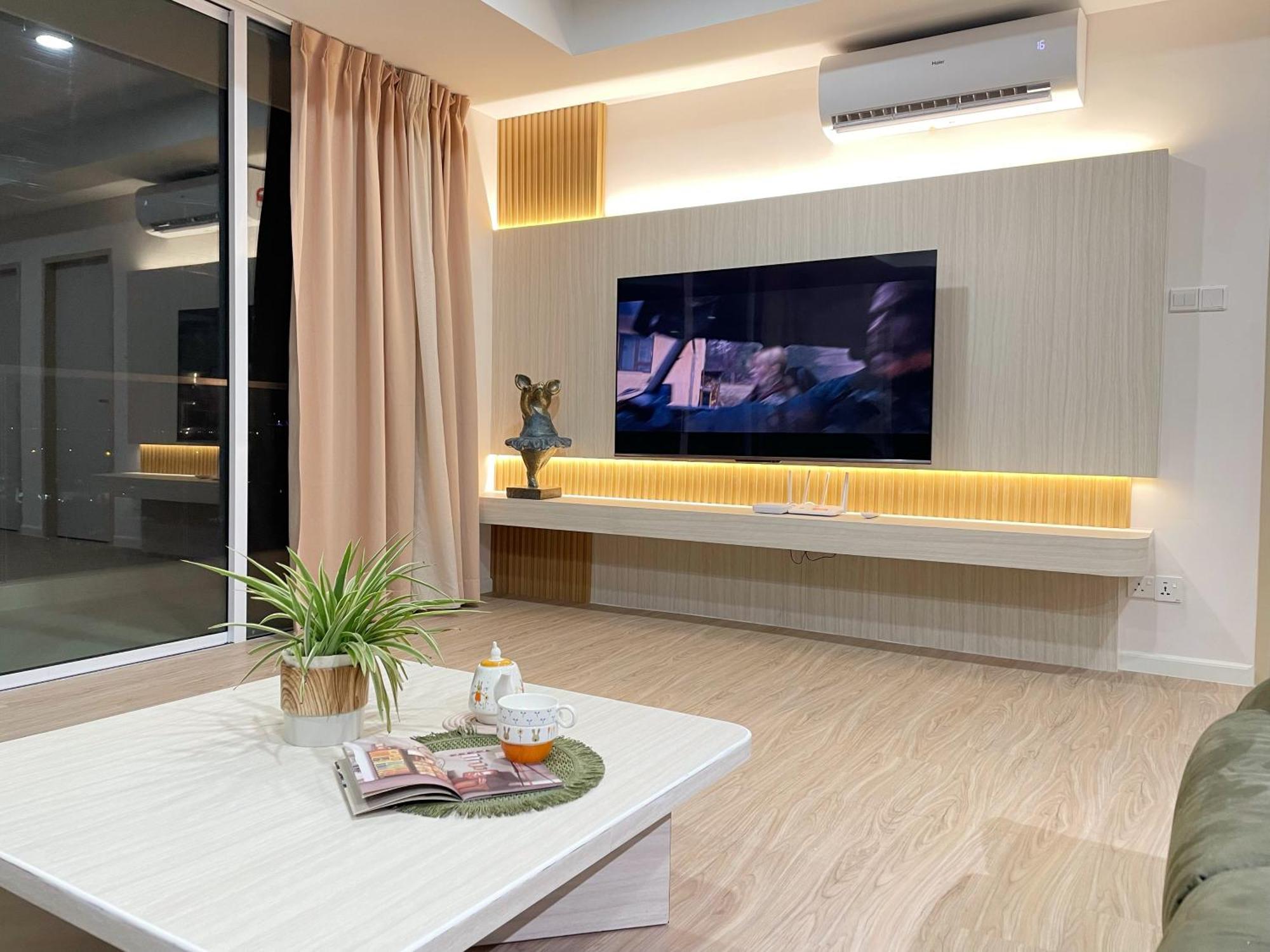 Queensland Suites At Aru Suites, Кота-Кинабалу Экстерьер фото