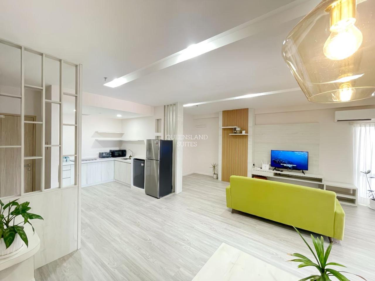 Queensland Suites At Aru Suites, Кота-Кинабалу Экстерьер фото